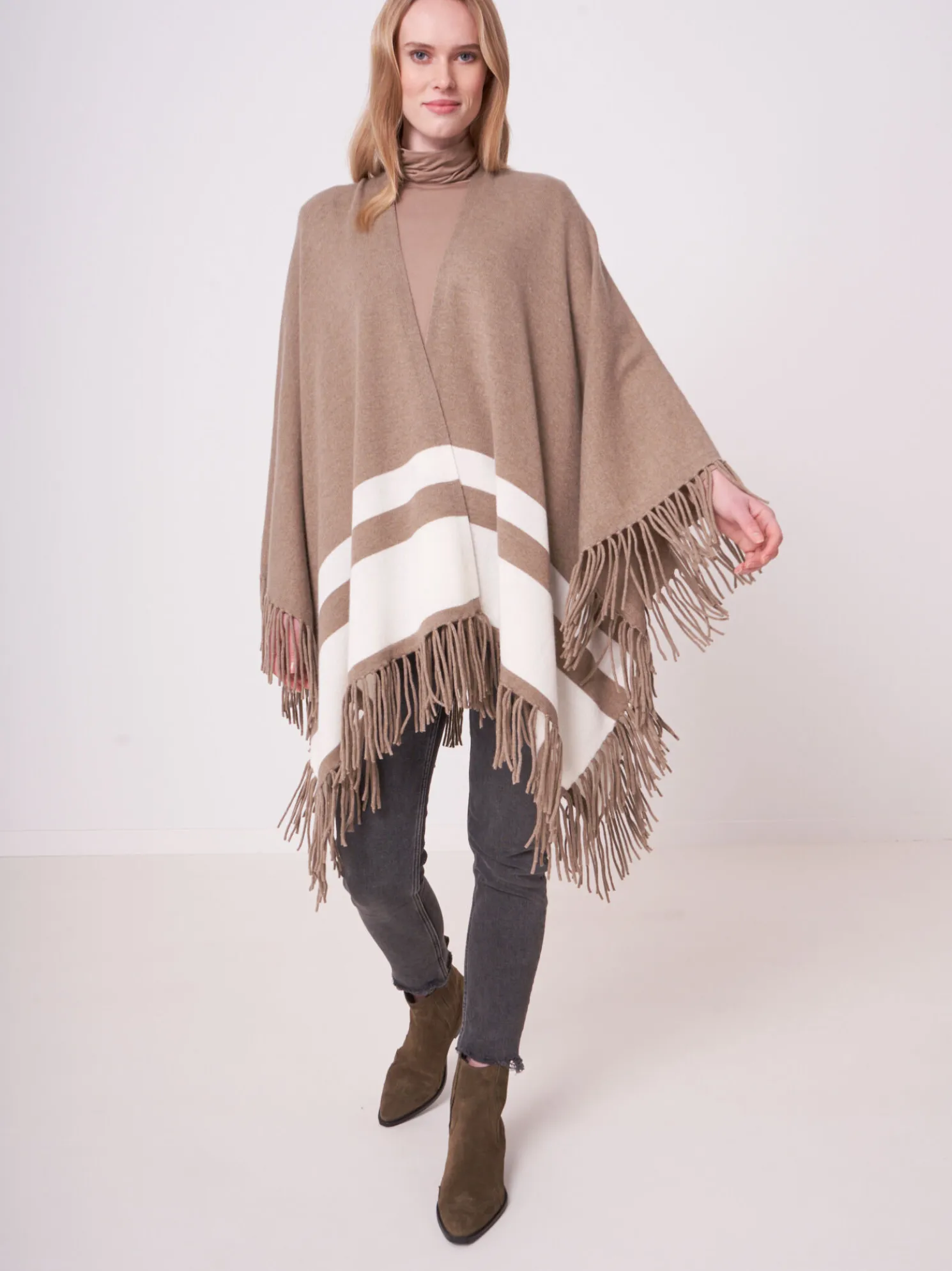 Cape Met Strepen En Franje Van Cashmere Melange