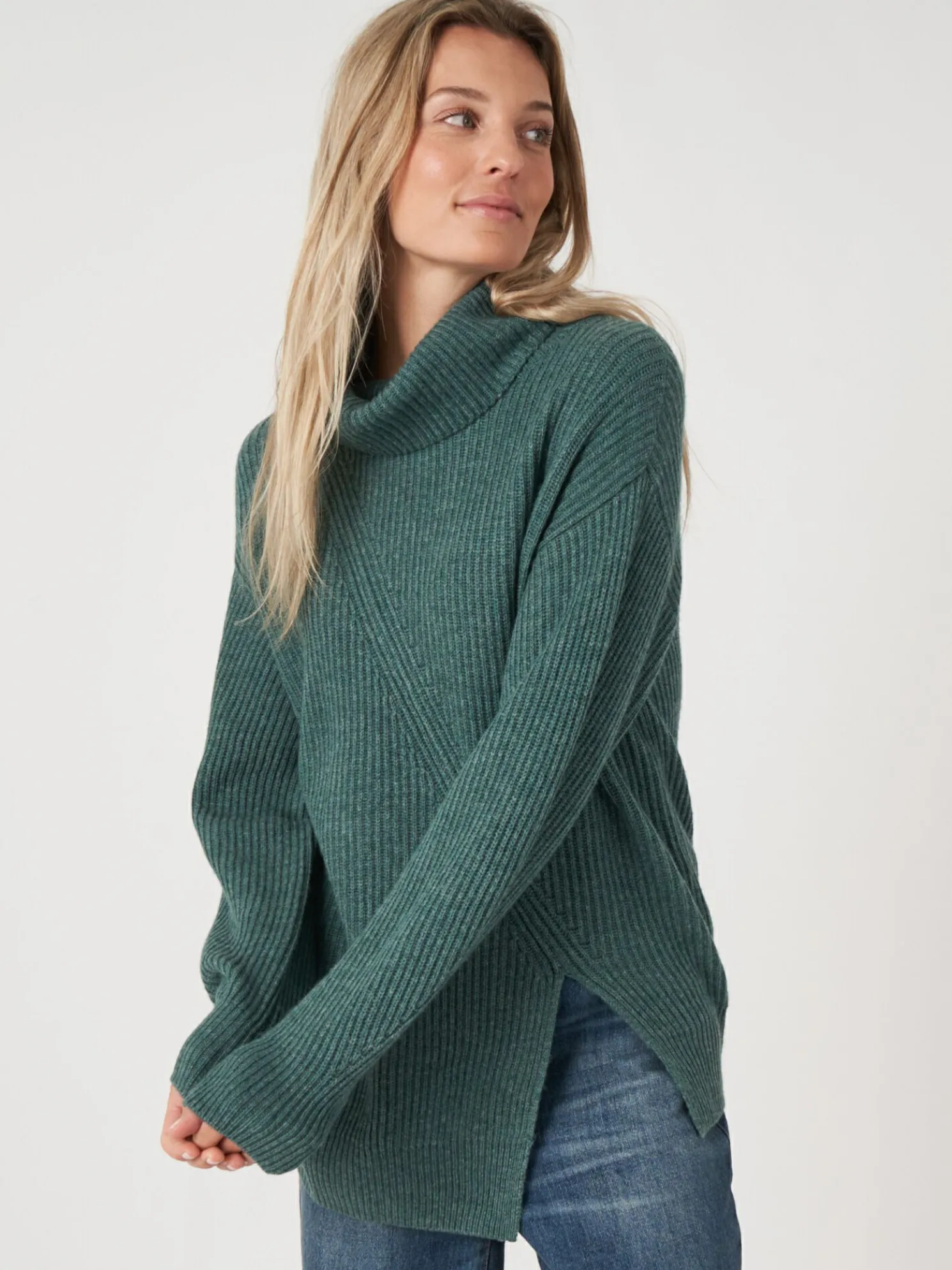 Cashmere Coltrui Met Asymmetrische Zoom