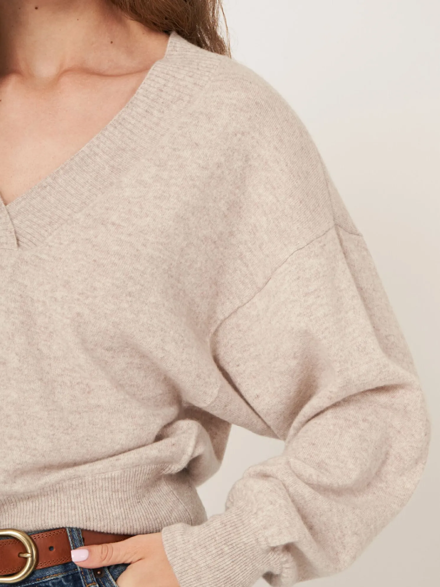 Cashmere Trui Met Diepe Geribde V-Hals