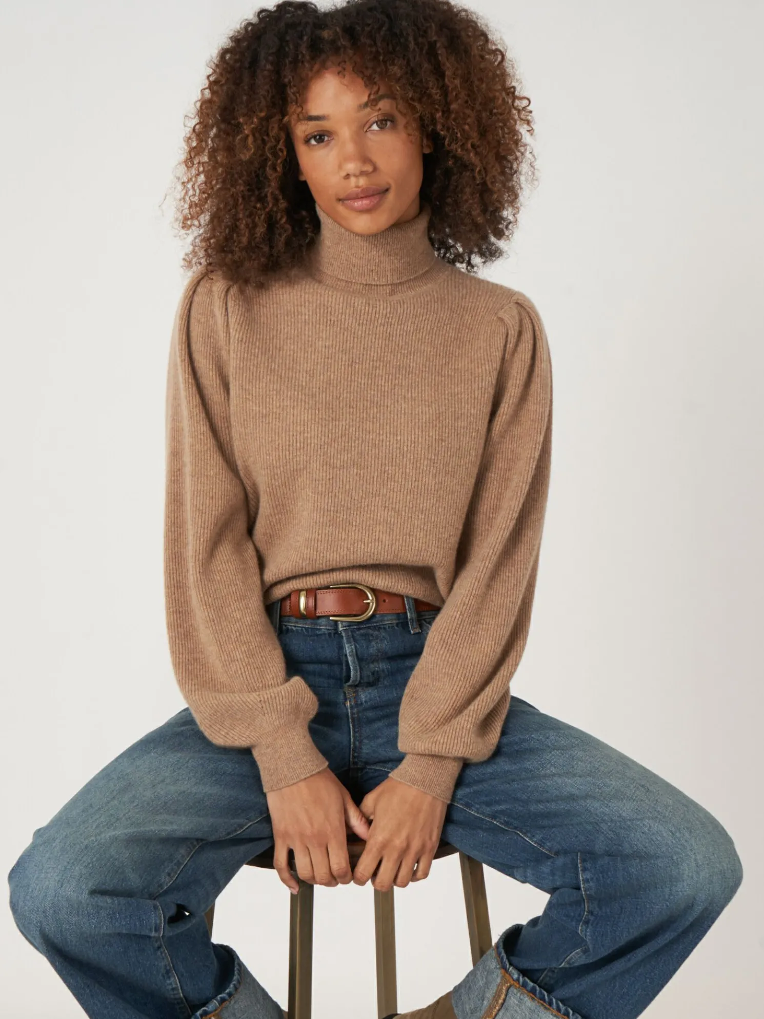 Fijn Gebreide Cashmere Trui Met Hoge Kraag