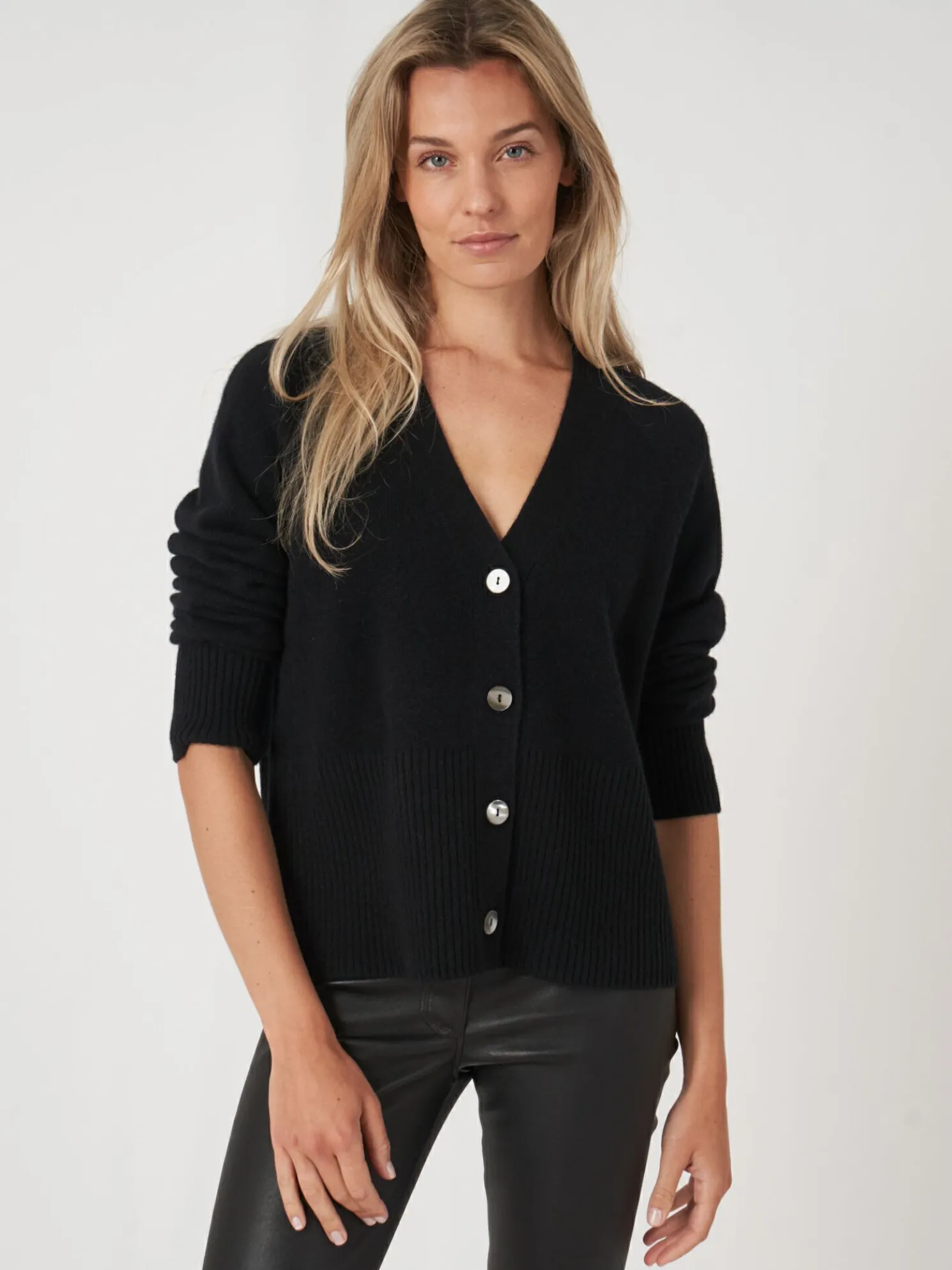 Geknoopt Cashmere Vest Met Geribde V-Hals