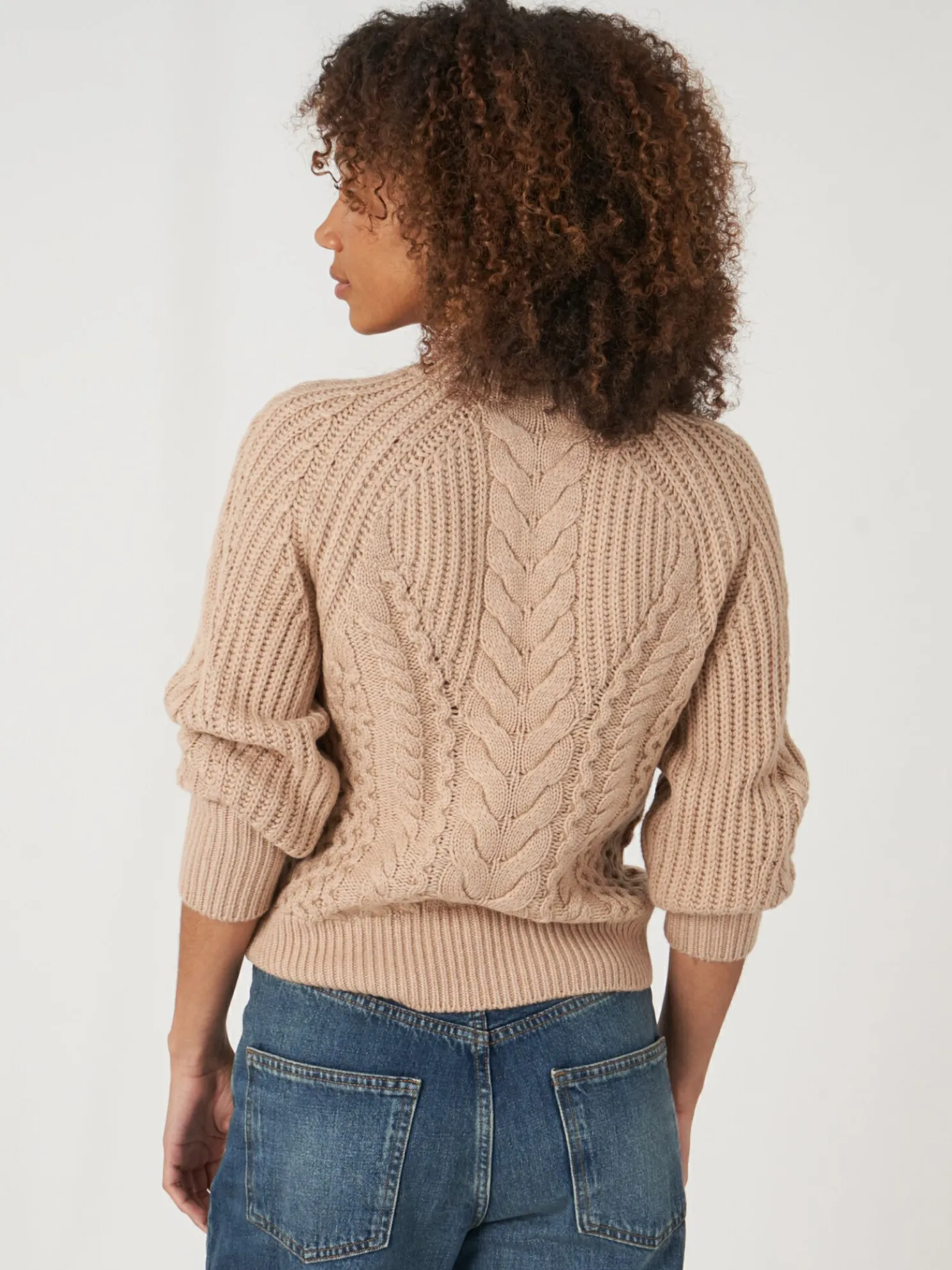 Kabeltrui Van Merinowol Met Opstaande Kraag