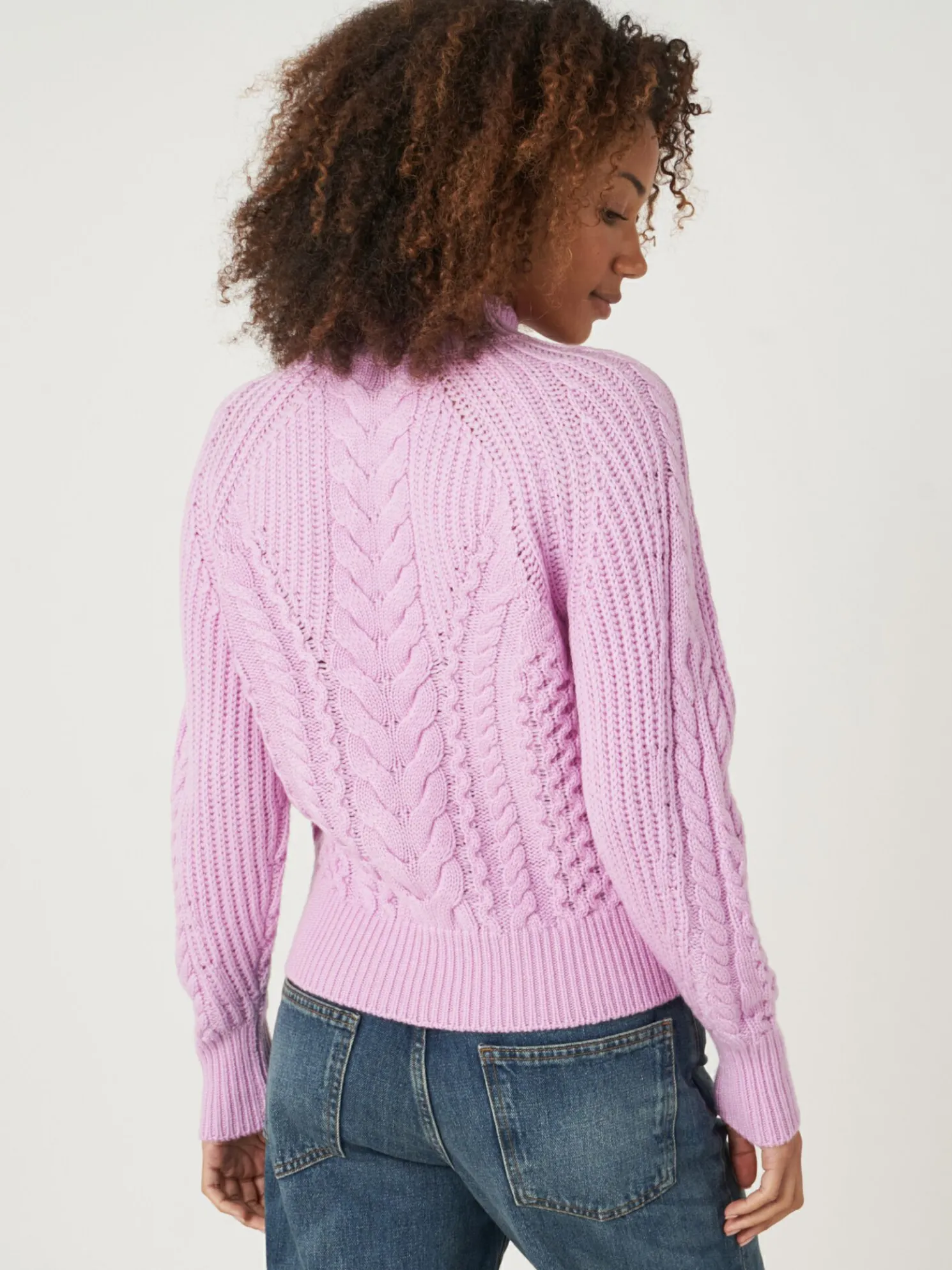 Kabeltrui Van Merinowol Met Opstaande Kraag