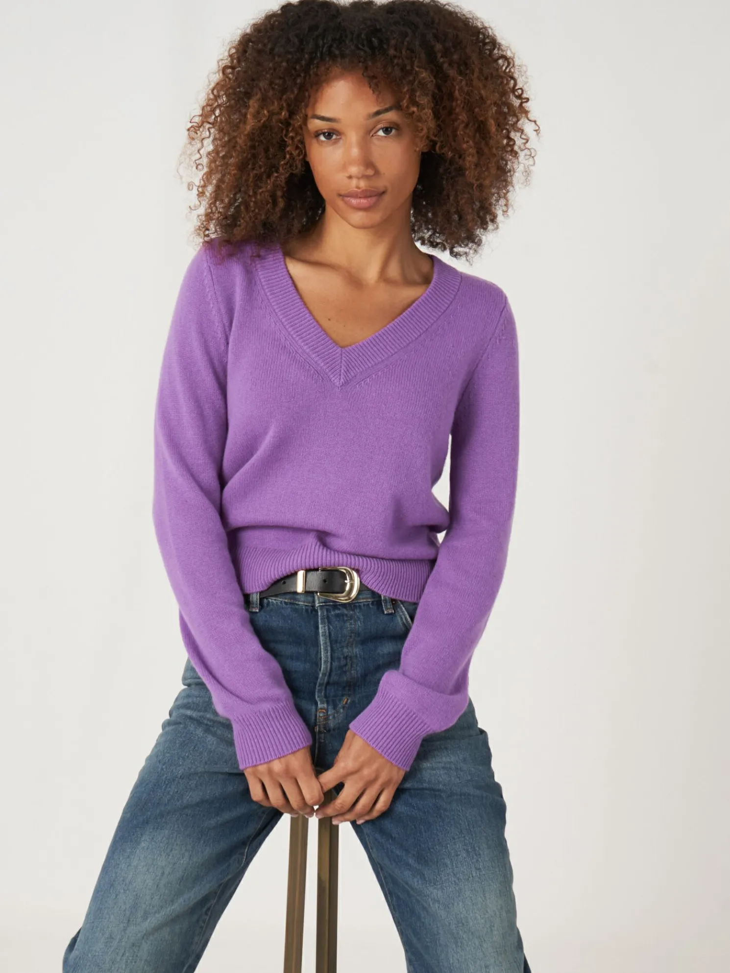 Korte Cashmere Sweater Met V-Hals