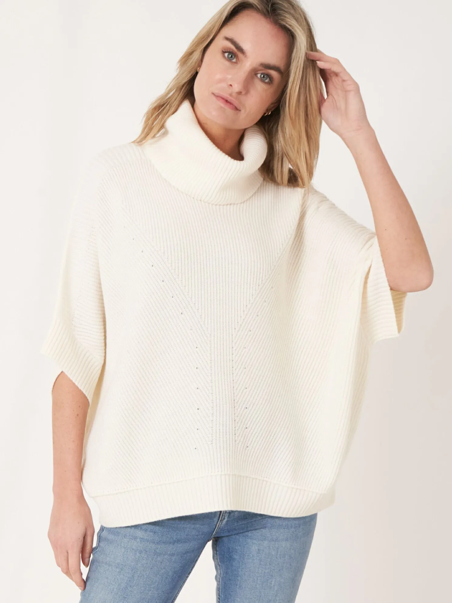 Oversized Poncho Trui Met Rolkraag