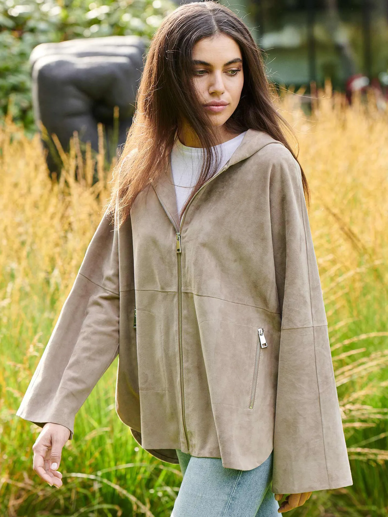 Suede Jasje Met Capuchon En Mouwen Met Split